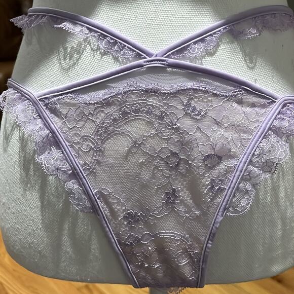 Victoria’s Secret Set, Sexy Unlined Demi Lace Bra/Garter/Panty, Light Purple - Picture 10 of 12